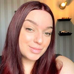 Meet your Posher, Kiana